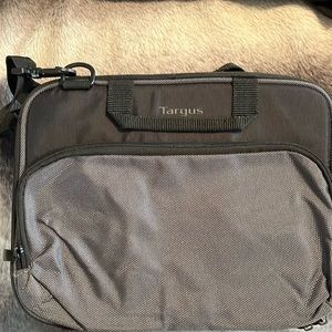 Laptop bag